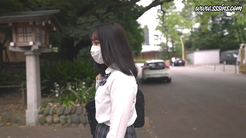 FC2PPV-3288126 儘管這位老師一直很和善，但她還是邀請了一個愛狗的女孩去神社，並在戶外表演了猥褻行為。 [3V／6.36GB]